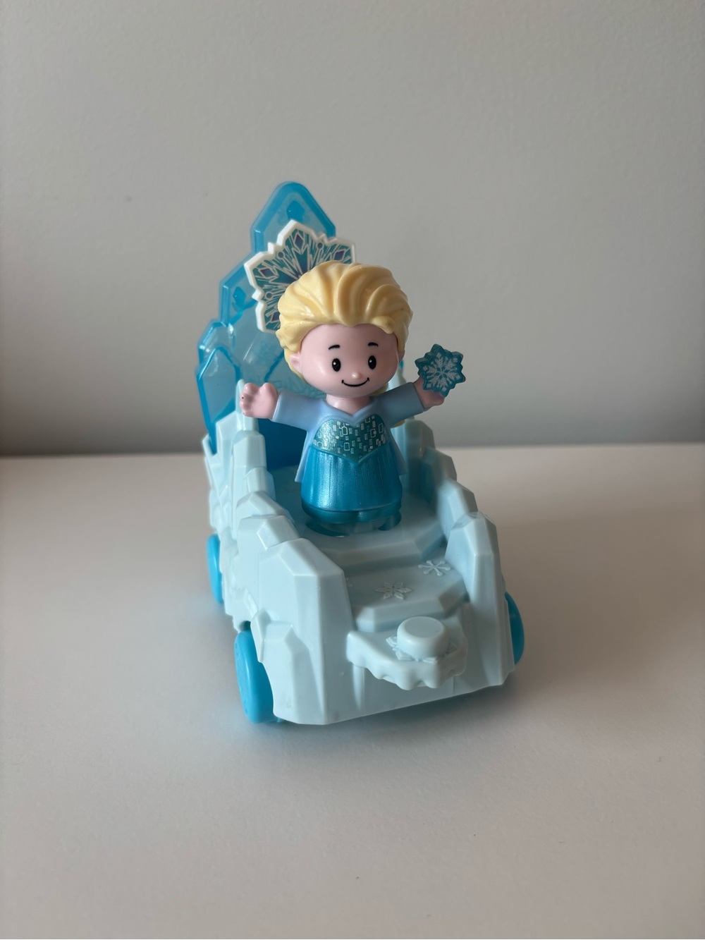 Light Blue Princess Ice Car Playset with Blonde Figure